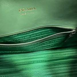 Picture of Prada Handbags _SKUfw191831603fw
